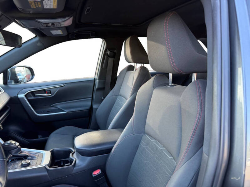 2024 Toyota RAV4 Prime SE