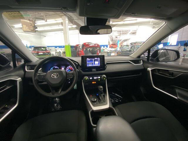 2021 Toyota RAV4 Hybrid LE