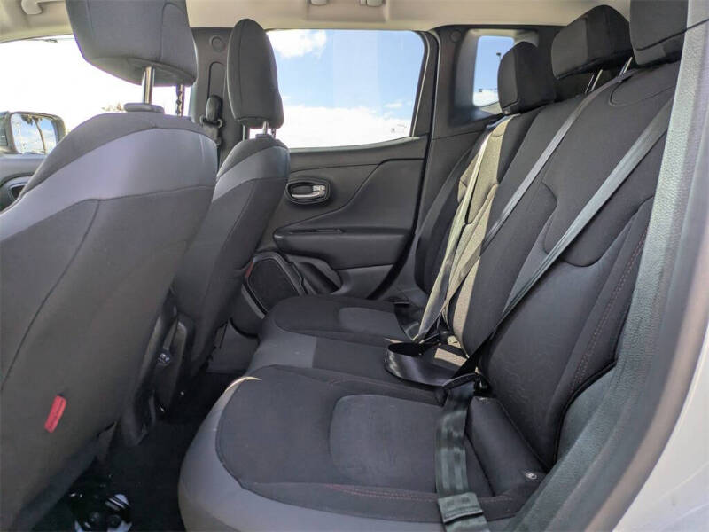 2023 Jeep Renegade Trailhawk