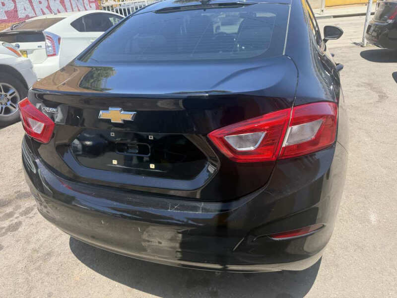 2017 Chevrolet Cruze LS Auto