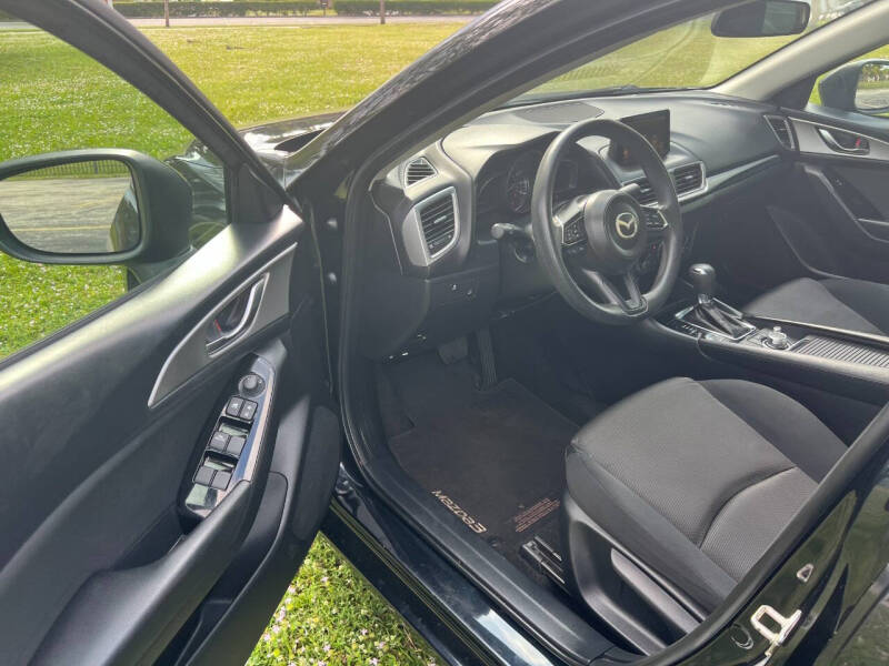 2017 Mazda MAZDA3 Sport