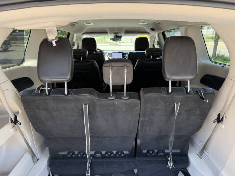 2022 Chrysler Pacifica Touring L