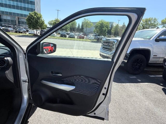 2019 Nissan Kicks SV