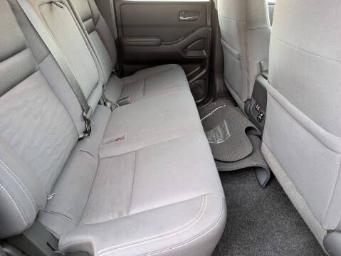 2022 Nissan Frontier SV