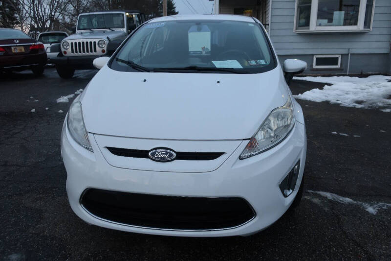 2011 Ford Fiesta SES