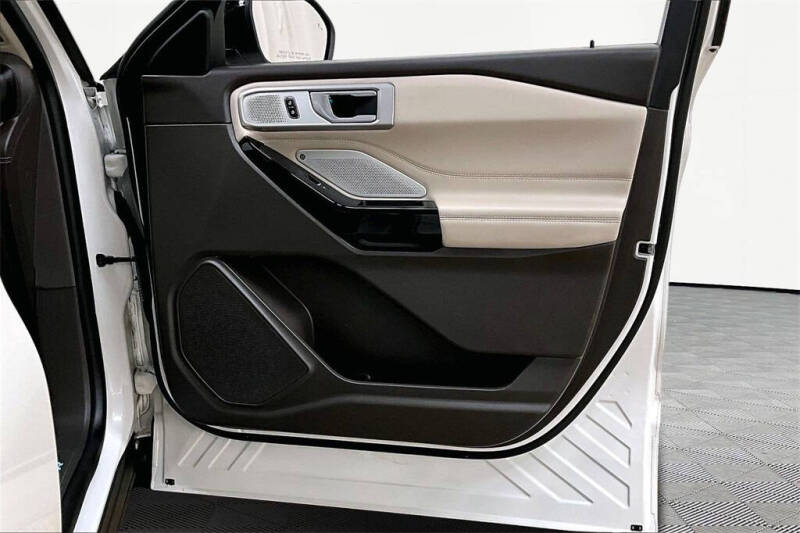 2023 Ford Explorer Platinum