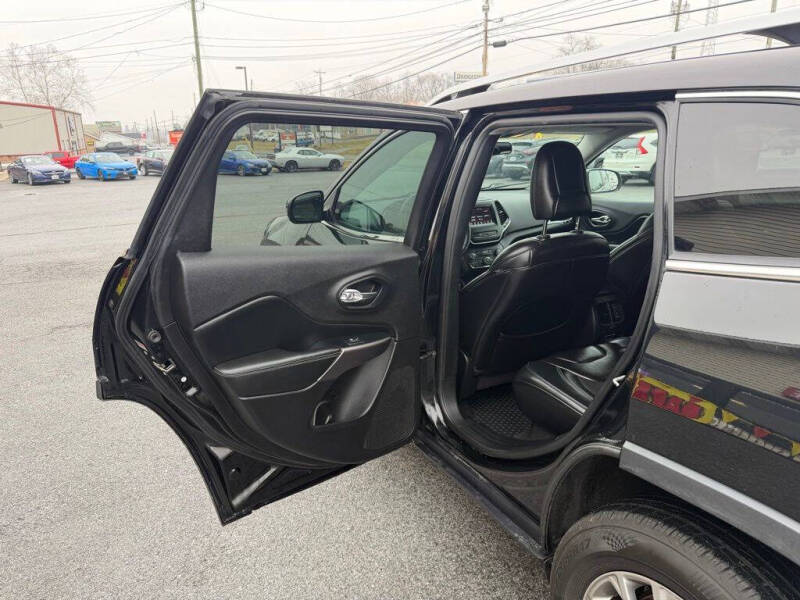 2019 Jeep Cherokee Latitude Plus