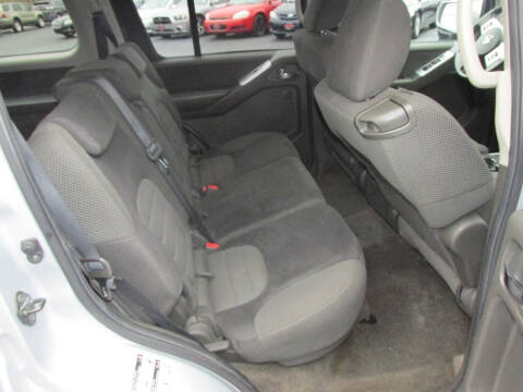 2010 Nissan Pathfinder SE