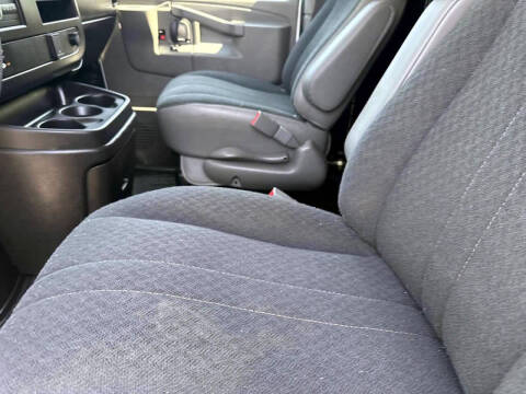 2024 GMC Savana 2500