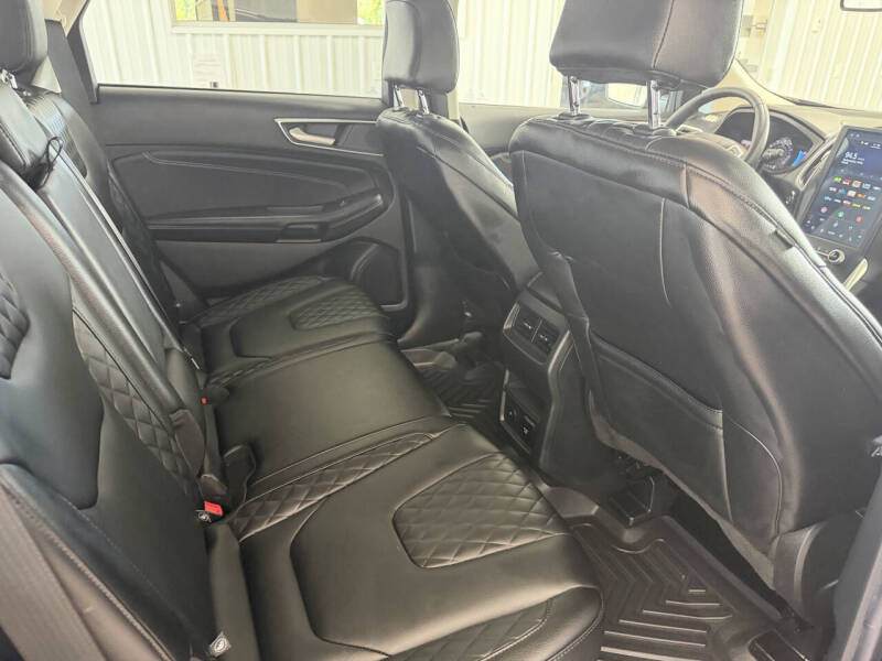 2023 Ford Edge Titanium