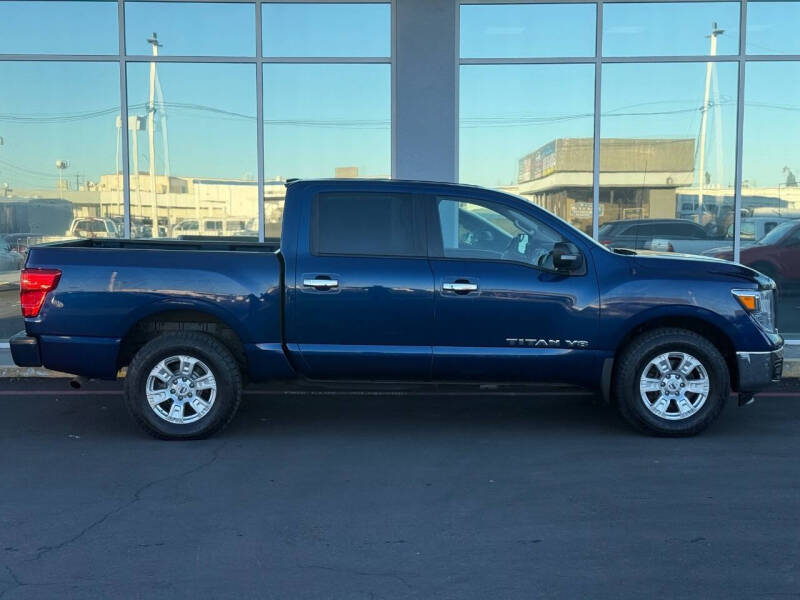 2018 Nissan Titan SV
