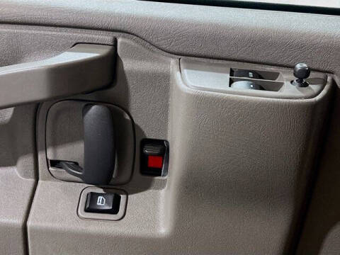 2024 Chevrolet Express 2500