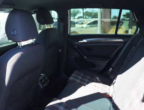 2019 Volkswagen Golf GTI S