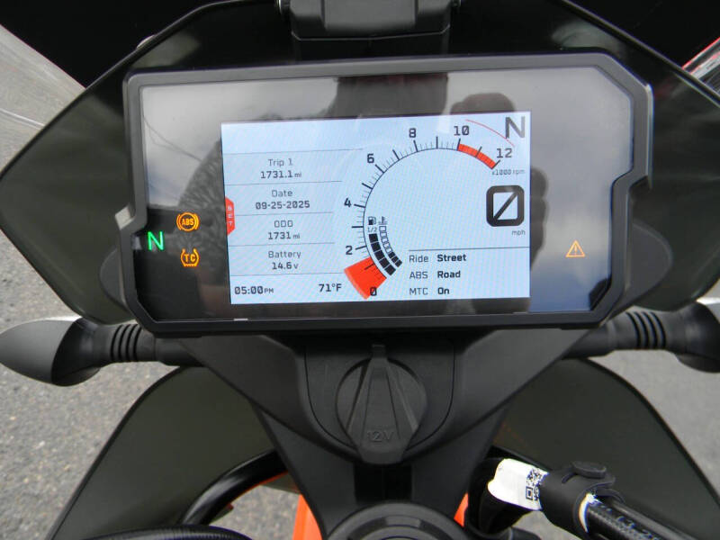 2022 KTM 890 Adventure R