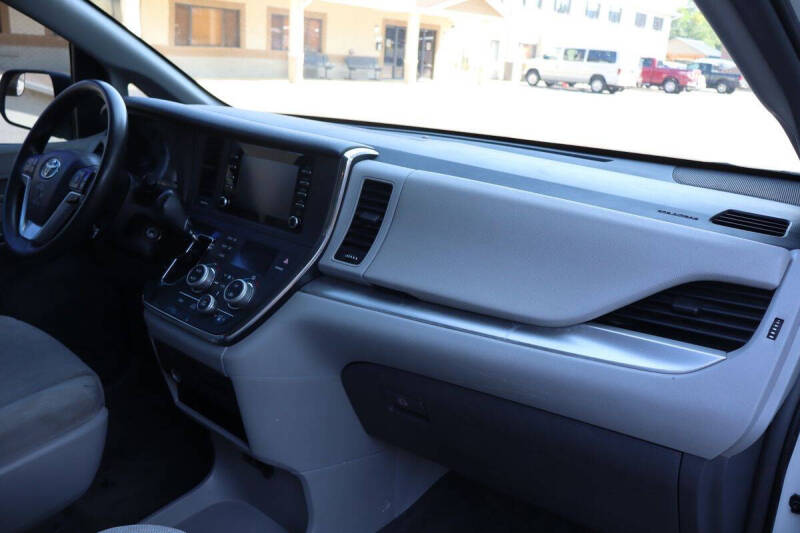 2018 Toyota Sienna L 7-Passenger