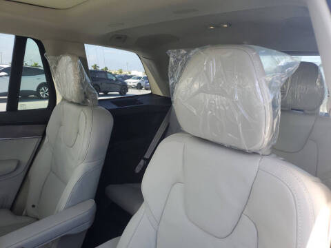 2025 Volvo XC90 B6 Ultra Bright Theme 6P