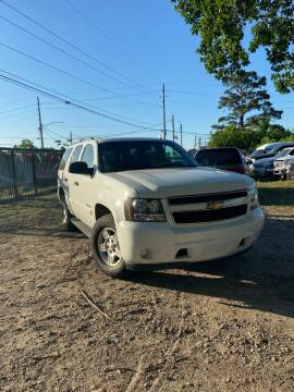 2008 Chevrolet Tahoe for sale at COUNTRY MOTORS in Houston TX