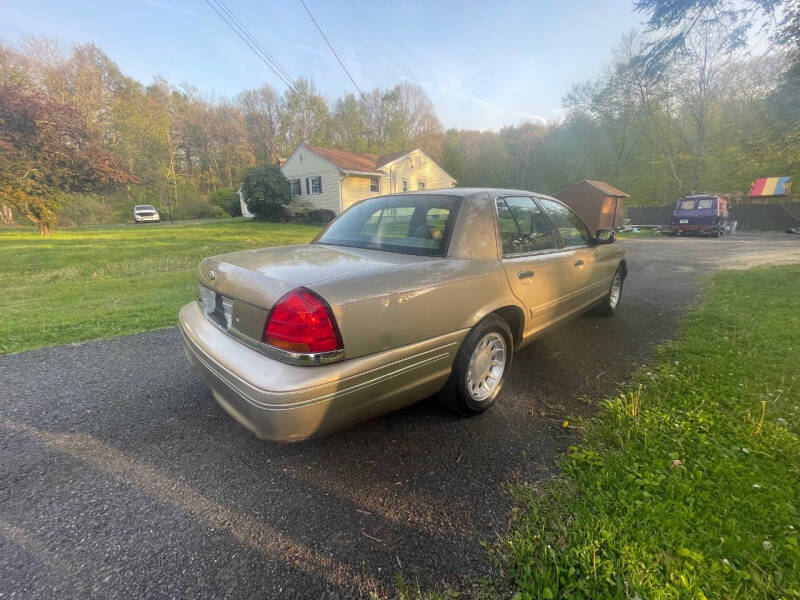 2000 Ford Crown Victoria LX
