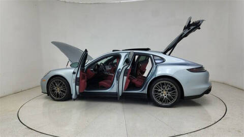 2023 Porsche Panamera Platinum Edition