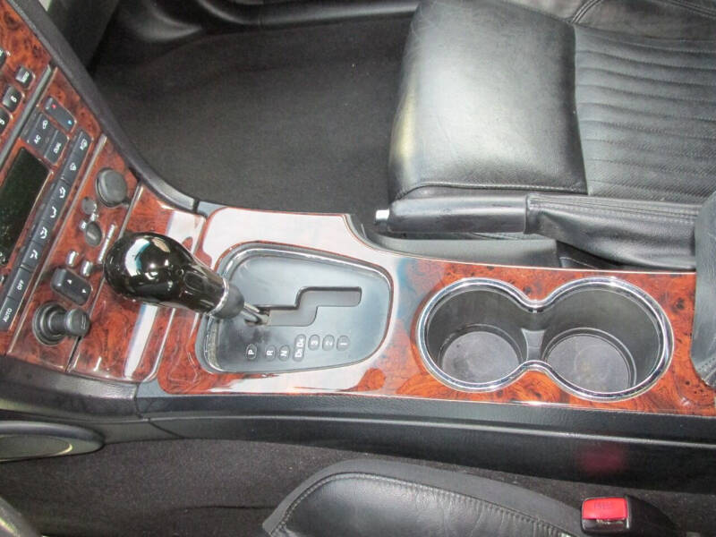 2004 Ford Thunderbird Deluxe