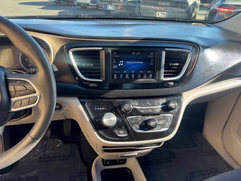 2018 Chrysler Pacifica Touring Plus