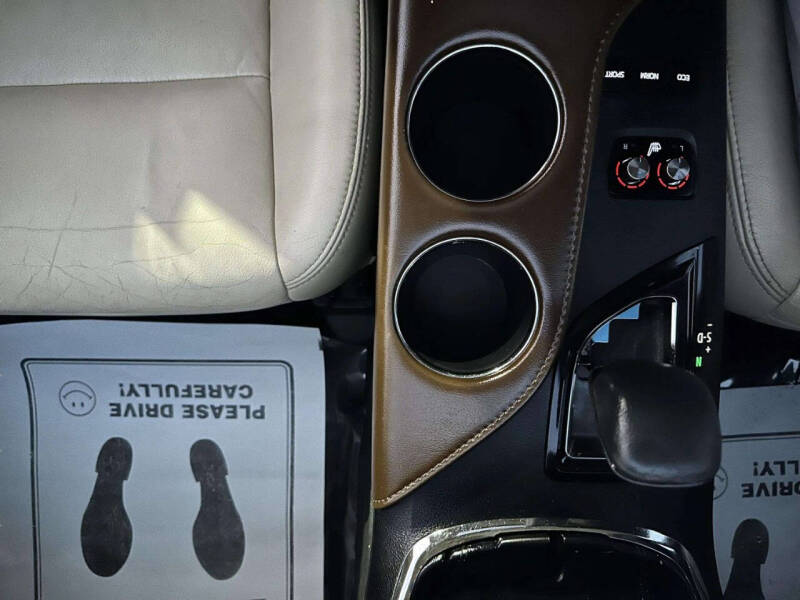 2017 Toyota Avalon XLE