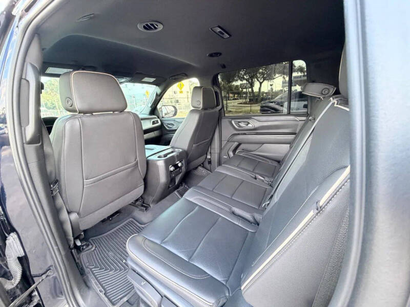 2022 GMC Yukon XL SLT