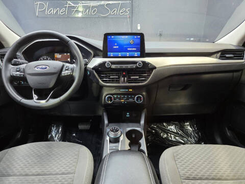 2022 Ford Escape SE