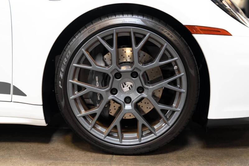 2025 Porsche 911 Carrera T