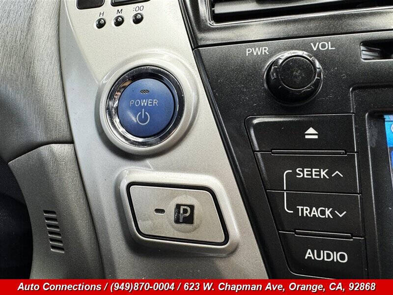 2014 Toyota Prius v Three