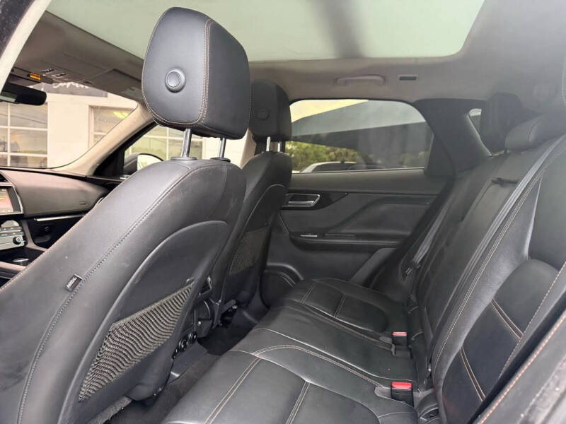 2020 Jaguar F-PACE 30t Prestige