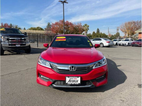 2016 Honda Accord for sale at Carros Usados Fresno in Clovis CA