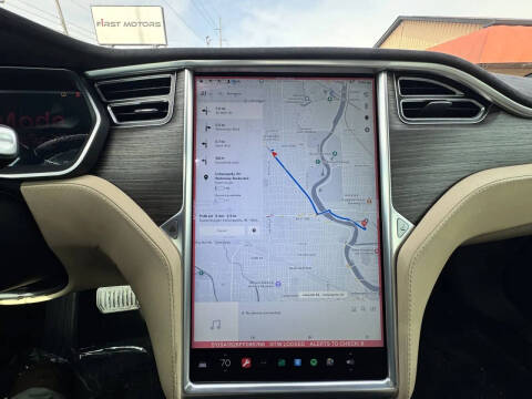 2015 Tesla Model S 70D
