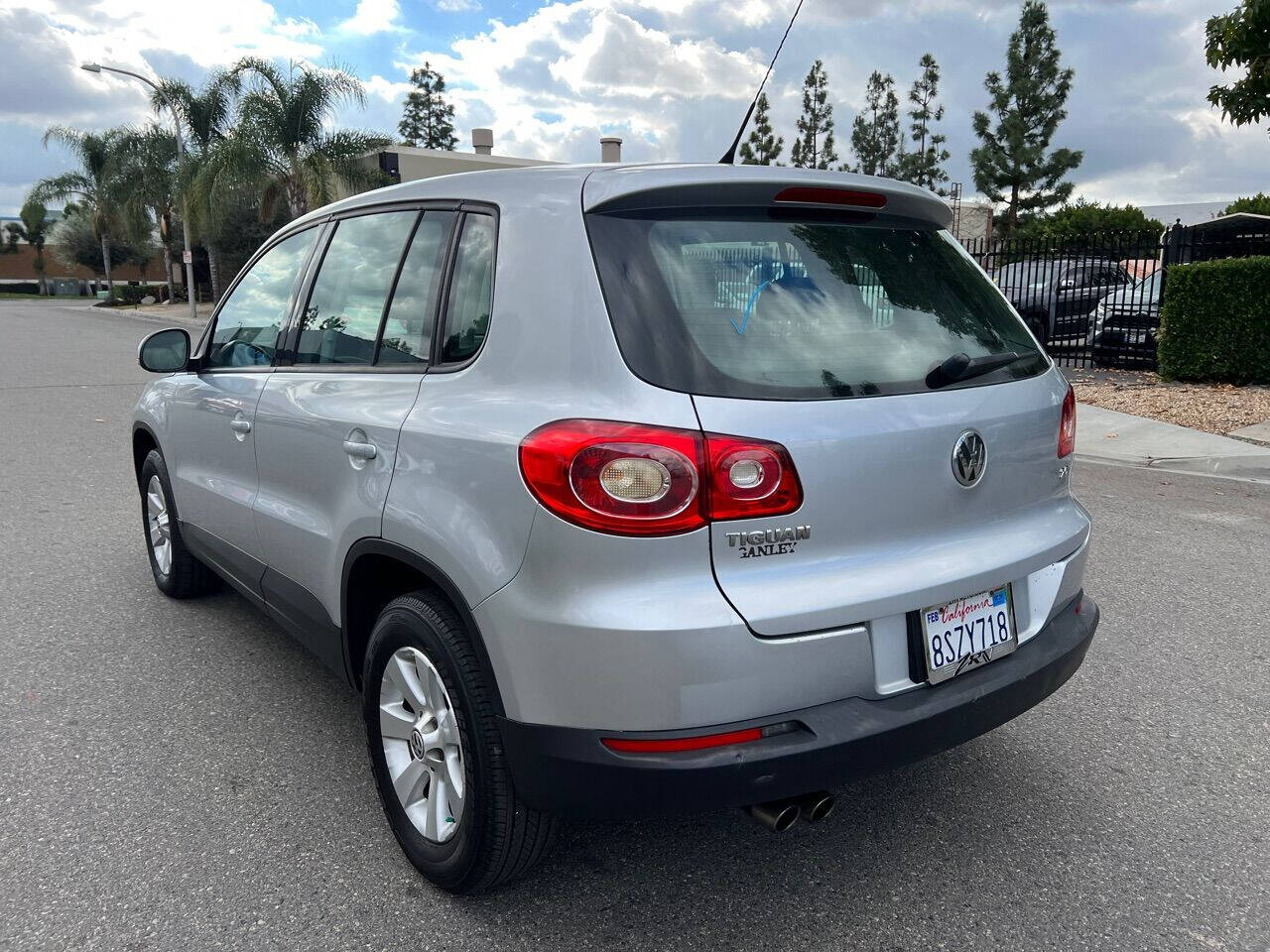 2010 Volkswagen Tiguan for sale at ZRV AUTO INC in Brea, CA