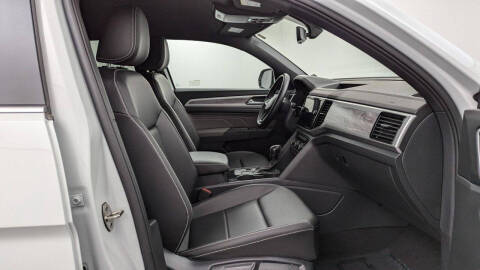 2023 Volkswagen Atlas Cross Sport SE