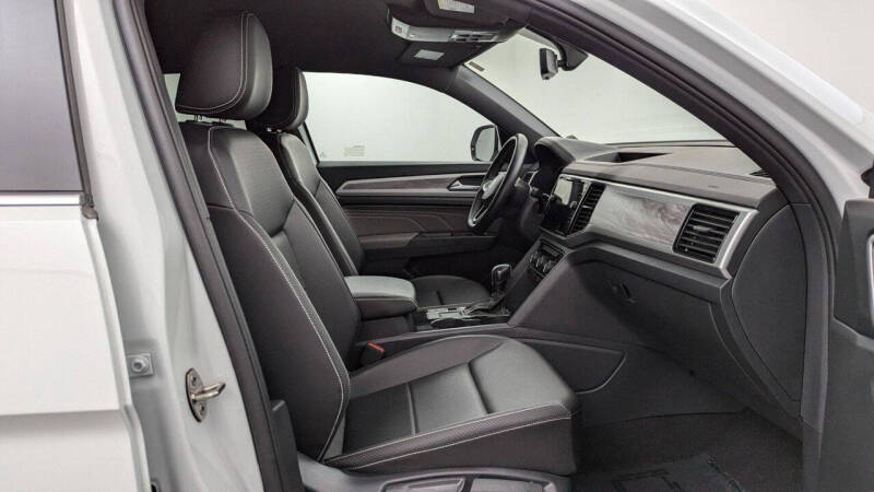 2023 Volkswagen Atlas Cross Sport SE