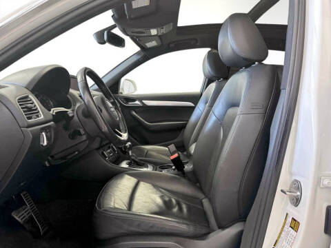2017 Audi Q3 2.0T Premium Plus
