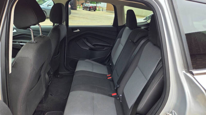 2017 Ford Escape SE - Photo 13