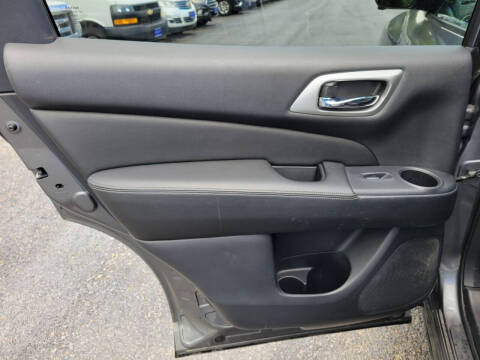 2018 Nissan Pathfinder SL