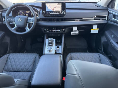 2025 Mitsubishi Outlander PHEV SEL