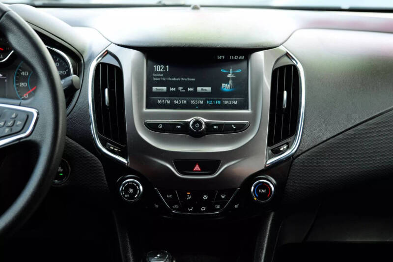 2017 Chevrolet Cruze LT Auto