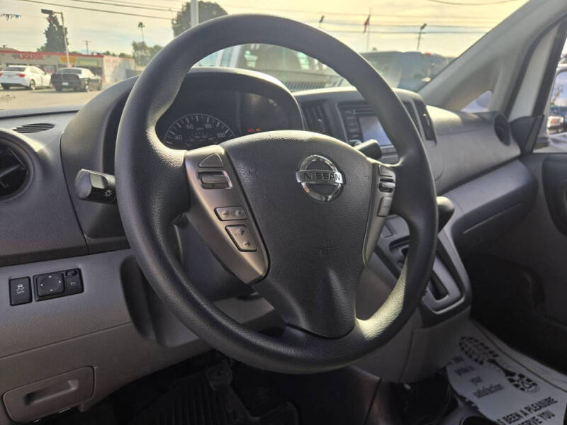 2018 Nissan NV200 SV