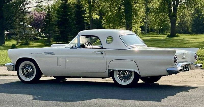 1957 Ford Thunderbird