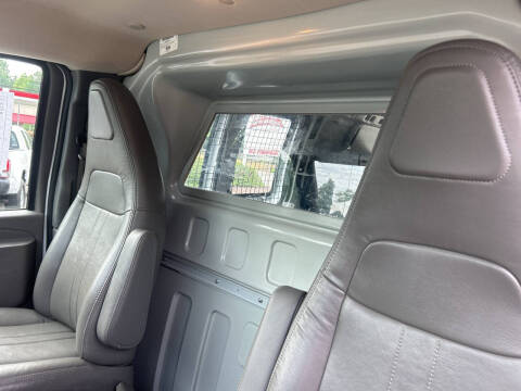 2022 Chevrolet Express 2500
