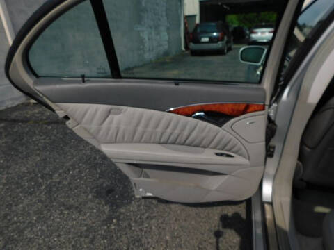 2005 Mercedes-Benz E-Class E 320
