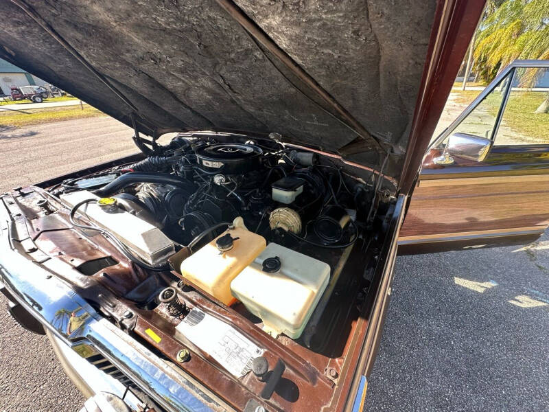 1985 Jeep Grand Wagoneer