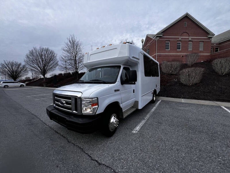 2017 Ford E-450