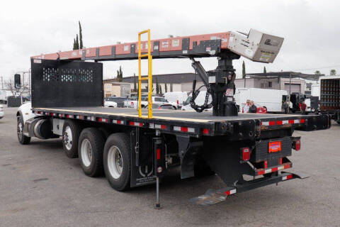 2020 Peterbilt 348