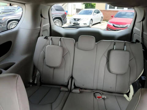 2021 Chrysler Pacifica Touring L