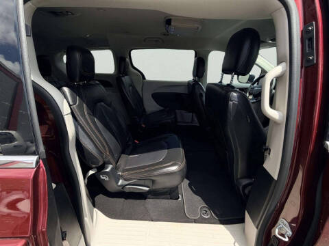 2017 Chrysler Pacifica Touring